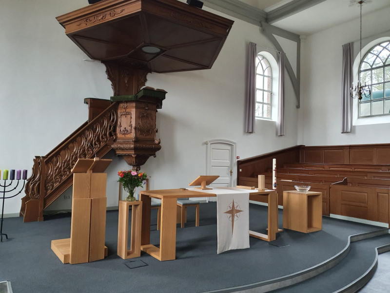 Nieuw liturgisch meubilair